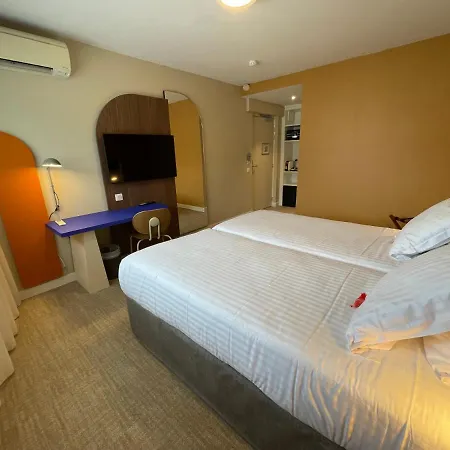 Abrial Hotel